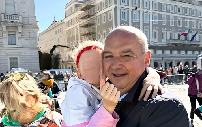 Dipiazza emoziona i triestini: “Una bambina mi ha chiesto una foto”, il gesto che conquista la città
