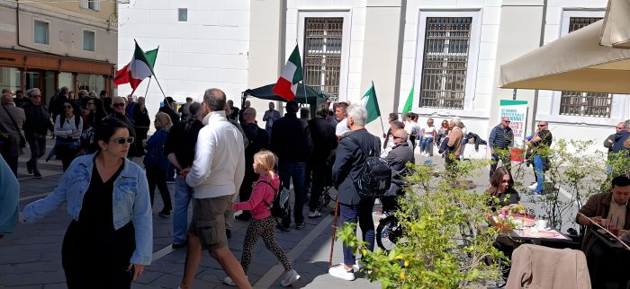 Trieste, primo maggio tricolore rompe gli schemi: “Il lavoro oltre le ideologie”