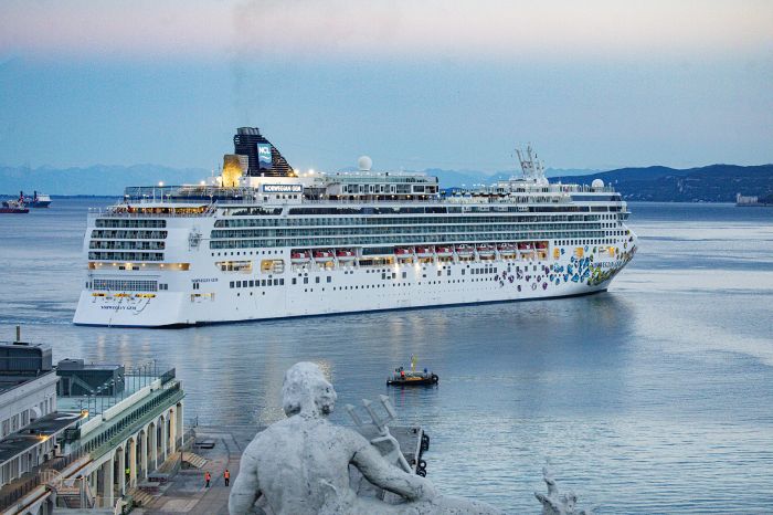 Turismo, 25.000 crocieristi in arrivo a Trieste: Norwegian Gem sceglie il porto giuliano