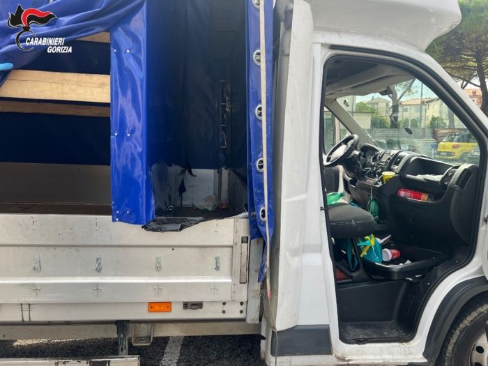 Immigrazione clandestina di cittadini cinesi: sgominata rete criminale. Sette arresti 