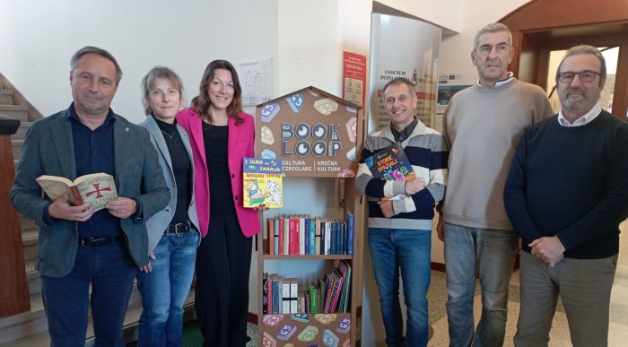 Un libro che passa di mano in mano: nasce la casetta del libro nel Municipio di Duino Aurisina