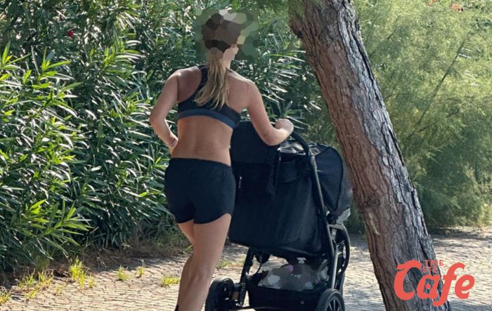 Barcola, neomamma-atleta va a correre col figlio nel passeggino