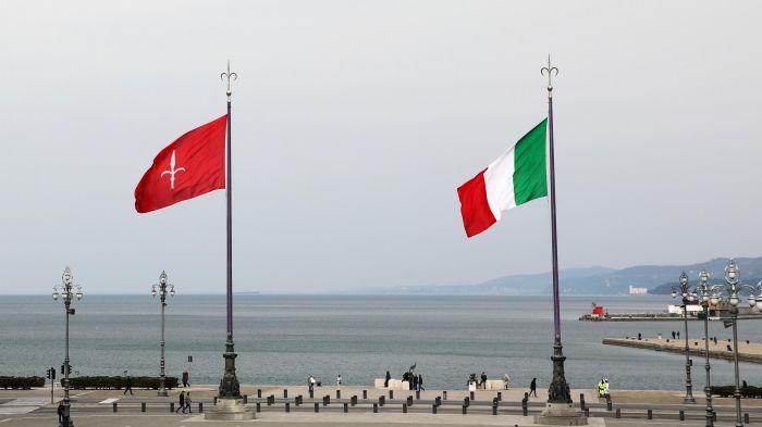 69° anniversario Ritorno di Trieste all'Italia, giovedì in piazza Unità solenni alzabandiera e ammaina bandiera 