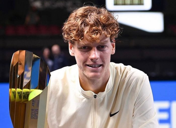 Tennis: Atp Finals, Medvedev ko 3 set, Sinner e' in finale 