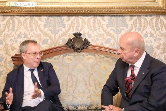 il Sindaco Roberto Dipiazza ha incontrato l’Ambasciatore britannico Ed Llewellyn