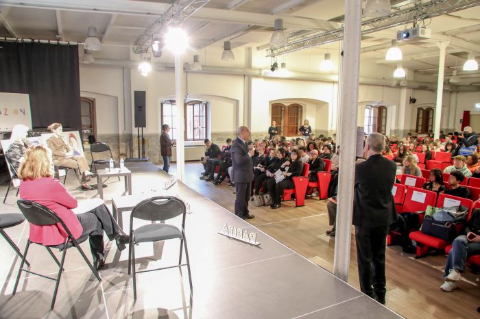 Giornata della Donna, sindaco e assessori in sala Luttazzi per la tavola rotonda dedicata alle scuole: SUCCESSO!