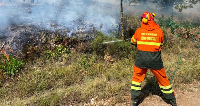 Incendio a Monfalcone