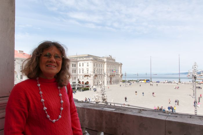 Ricevuta in Salotto Azzurro la signora Maria Grazia Pollino, ex maestra elementare e autrice