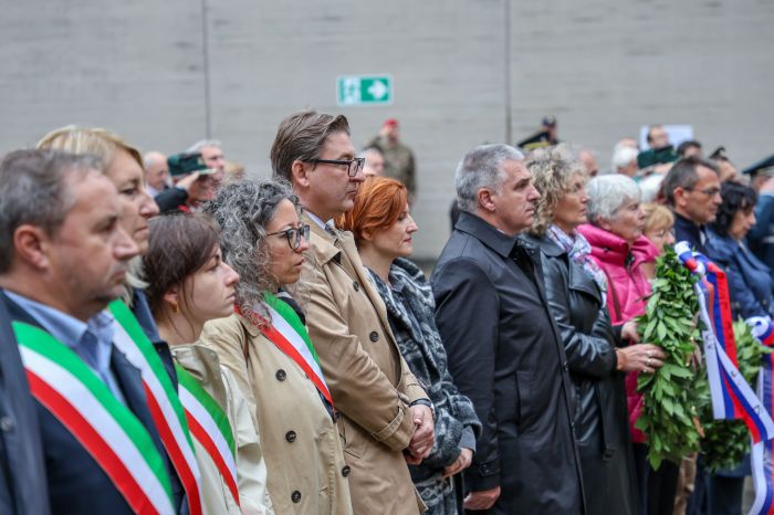 La Repubblica di Slovenia ha deposto due corone d'alloro alla Risiera di San Sabba,