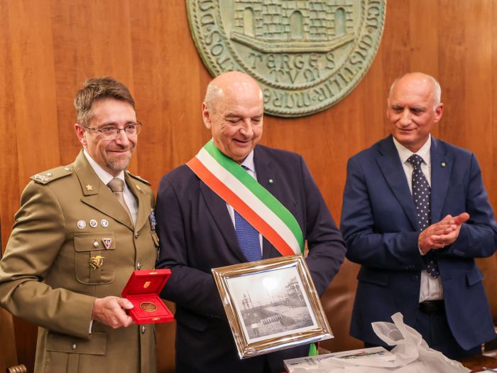 Sindaco ha conferito la Cittadinanza Onoraria alla Brigata Alpina “Julia” 