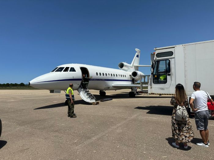 Neonata trasportata d'urgenza da Alghero a Ciampino con un Falcon 900 dell’Aeronautica Militare