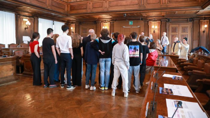 Baby gang e bullismo, il Consiglio delle Ragazze e dei Ragazzi incontra la Polizia Locale