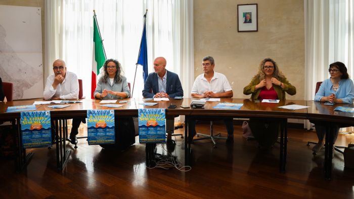 Estate a teatro con L’Armonia APS: dialetto triestino e risate nel Parco di San Giovanni