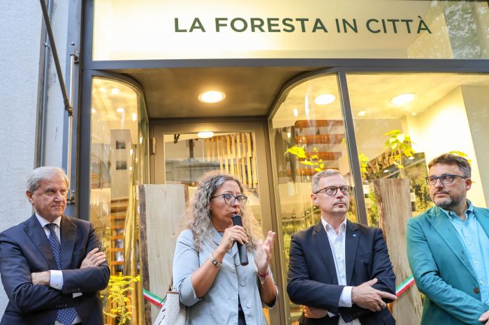 Inaugurato alla presenza del vicesindaco Serena Tonel, "foresta in città", uno spazio urbano in cui riscoprire il legame tra città e foresta 