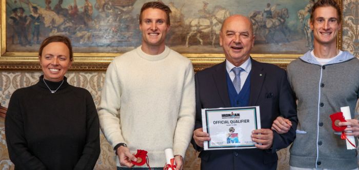 Comune celebra l'eccellenza, premiati i fratelli Mauri, ambasciatori triestini al mondiale Ironman
