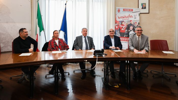 Solidarietà in corsa: tutto il ricavato della Bavisela di Natale alla Fondazione Burlo