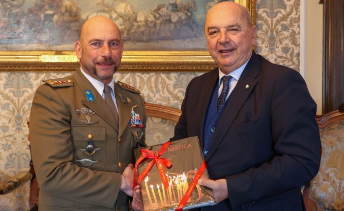 Visita di commiato in Municipio per il Comandante dell'esercito del FVG, Giuliano Innecco