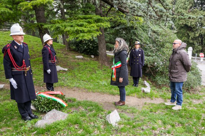 Trieste ricorda Eugenio Curiel: corona d’alloro al Parco della Rimembranza