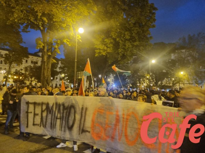 Trieste si unisce al grido di Gaza: al Molo Audace messaggi in bottiglia contro l’assedio