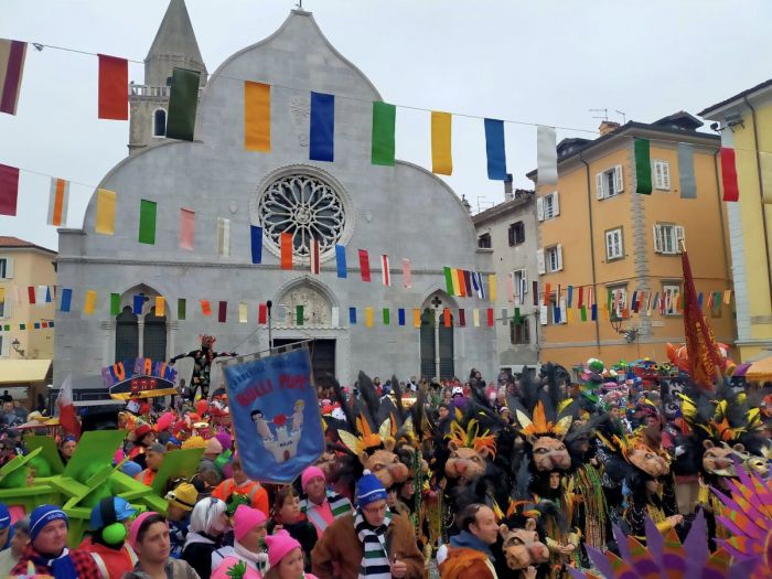 Carnevale di Muggia al via, svelata la 72ª edizione tra sfilate, eventi e tradizione che accende la città