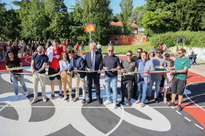 Taglio del nastro a Borgo San Sergio, rinasce il playground grazie a Pallacanestro Trieste e ai suoi partner 