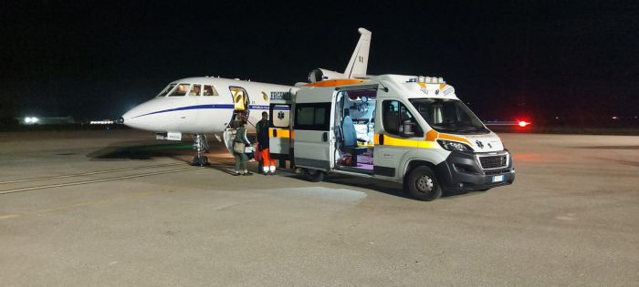 Aeronautica Militare, neonato trasportato con un volo sanitario d'urgenza da Alghero a Torino