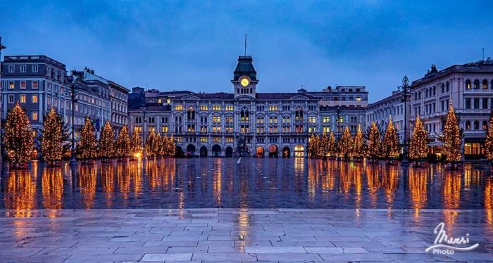 Trieste, cuore del Natale: venerdì 29 piazza Unità risplende con l’accensione delle luminarie