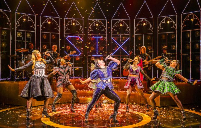 Il Rossetti, dal 24 al 28 aprile arriva in prima italiana il musical “SIX” di Toby Marlow e Lucy Moss 