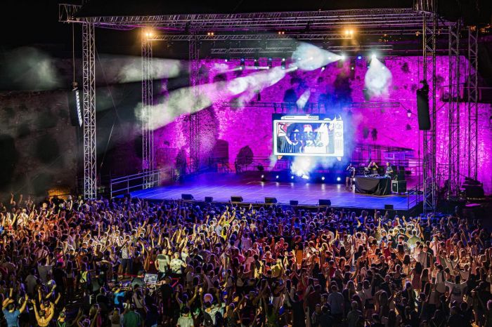 "The Rhythm of the Night", la Ttrash Nite a Giusto con una special guest esplosiva: Corona! 