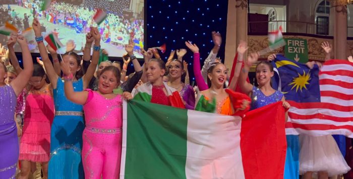 Trieste regina mondiale della Line Dance: Chiara Romano campionessa del mondo a soli 22 anni! 