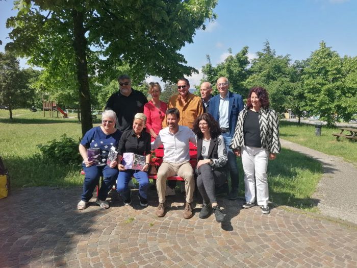 Opicina, progetto “Panchine rosse” contro la violenza sulle donne: simbolo visibile nei giardini triestini