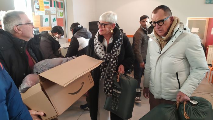 Emergenza gelo a Trieste, PD: “Oltre cento dormono per strada. consegnati sacchi a pelo invernali”