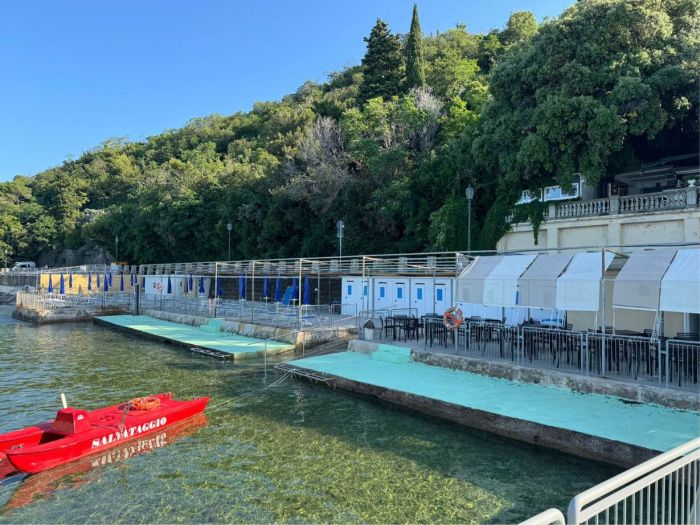 Apre il bagno militare di Miramare dopo la mareggiata  dello scorso anno