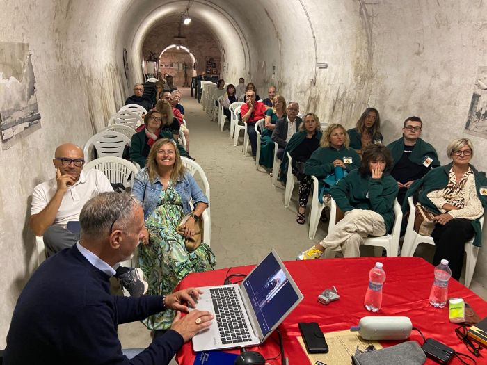 Kleine Berlin, martedì torna "Atmosfere letterarie" con Paolo Pichierri e “La chiave di via Rastello”