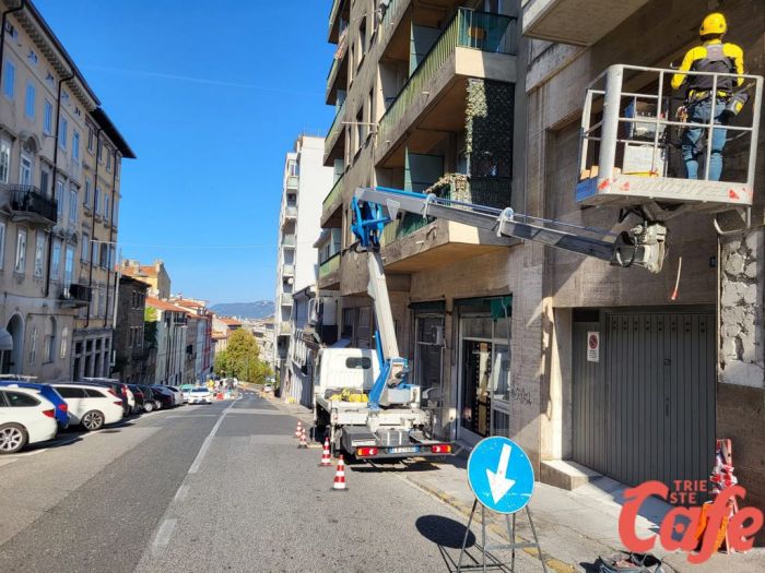 Via Molino a Vento, riaperta al traffico dopo 24 ore di lavori: situazione tornata alla normalità
