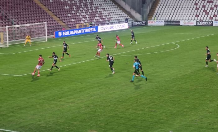Triestina "sfata" il tabù del Rocco, batte il Fiorenzuola e vola al secondo posto!