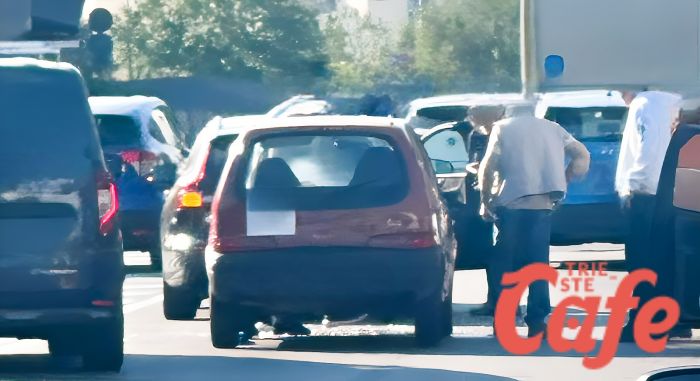 Incidente a Domio: tamponamento davanti al Pane Quotidiano, soccorsi sul posto
