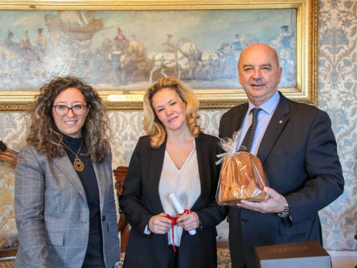 Il Sindaco ha ricevuto la Maestra pasticcera Lisa Angelini, campionessa del pandoro migliore al mondo