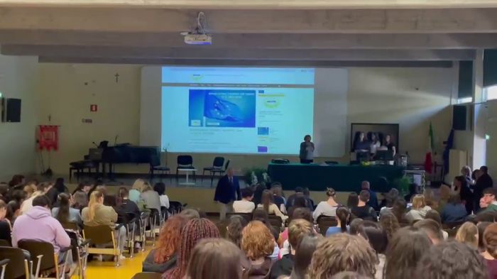 Festa dell’Europa al liceo Percoto di Udine, Aiccre Fvg rilancia i valori europeisti tra i giovani