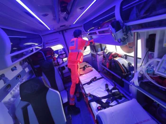 Fvg, scontro pomeridiano tra due auto; ben 3 infortunati, uno all'ospedale