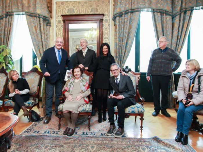Il Comune ha consegnato un riconoscimento a Giorgio Dendi per l'attività di divulgatore scientifico ed enigmista