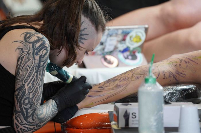 International Tattoo Expo di Trieste: grande successo per la prima giornata in Porto Vecchio