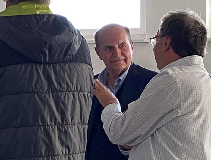 Bersani, 'bollette elettriche? Hanno vinto le lobby'
