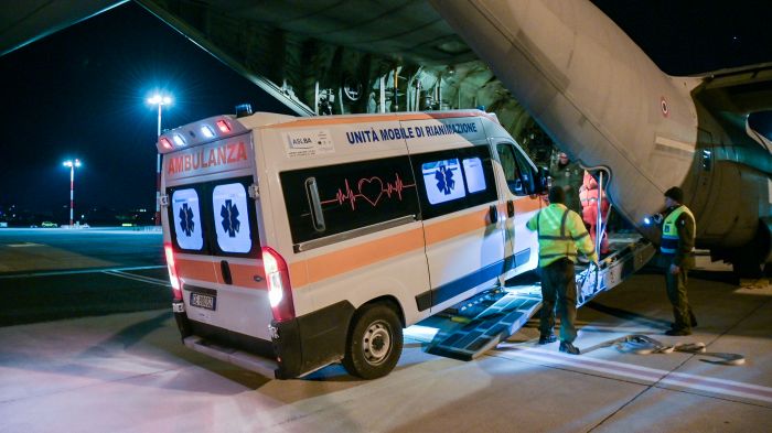 In attesa di due gemelli rischia di perderne uno, trasportata d'urgenza a Roma su ambulanza inbarcata su C130j Aeronautica Militare