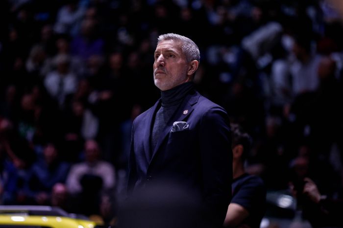 Pallacanestro Trieste, stop a coreografie con materiali al palazzetto dopo gli episodi di violenza