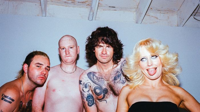 Amyl and the Sniffers a Trieste: il Castello di San Giusto esplode di punk il 7 agosto 2026