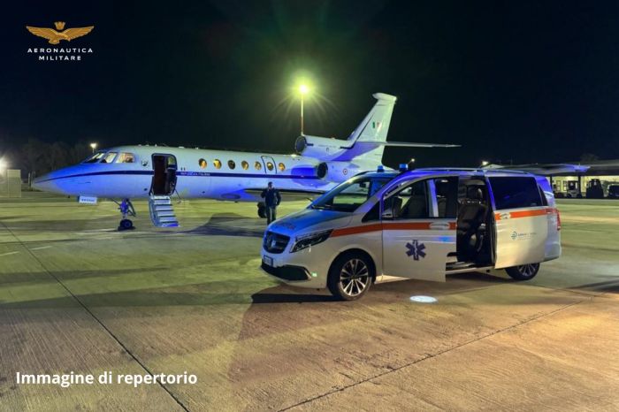 Neonata in imminente pericolo di vita ha viaggiato a bordo di un velivolo dell’Aeronautica Militare