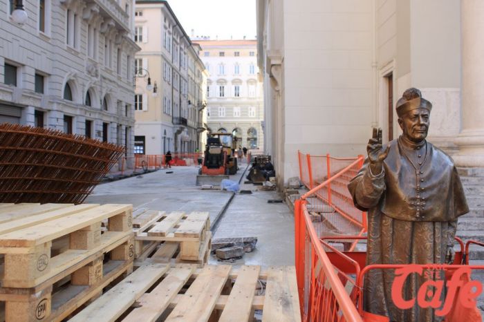 Maestosa metamorfosi urbana: piazza Sant’Antonio Nuovo verso una nuova era (FOTO-VIDEO)