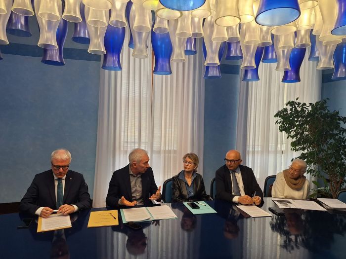 Forza Italia presenta una legge per i diritti delle persone fragili: più poteri al Garante