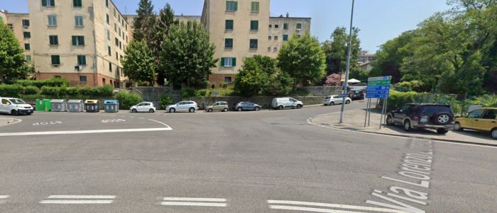 Incidente sulla linea 29: auto taglia la strada a un autobus, tre feriti